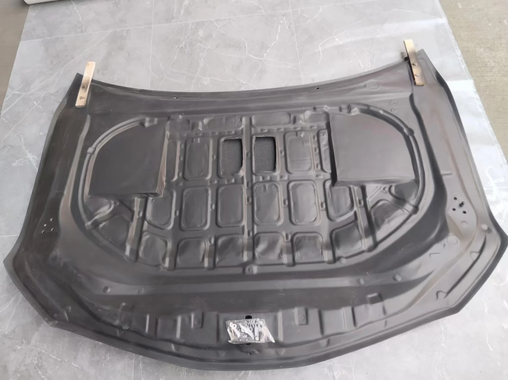 New Carbon Fiber Engine Hood Cover for for 2018-2021 Bolt-On Facelift Upgrade with Enhanced Performance & Styling